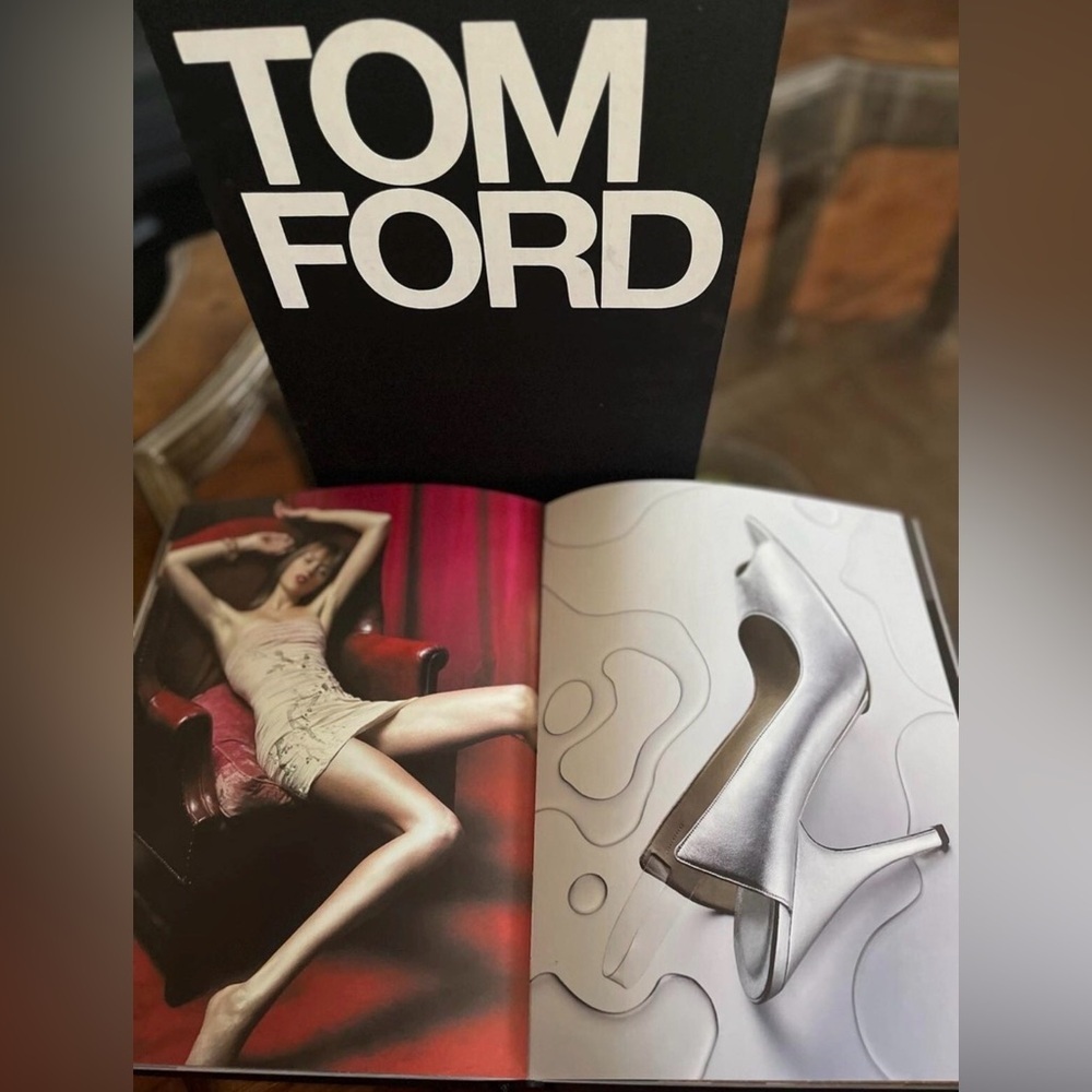GUCCI By Tom Ford ~ Vintage Silver Metallic 8 - Picture 10 of 10